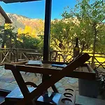 Pinecone Lodge, River Garden * Eptalofos