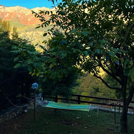 Apartment Pinecone Lodge, River Garden Eptalofos