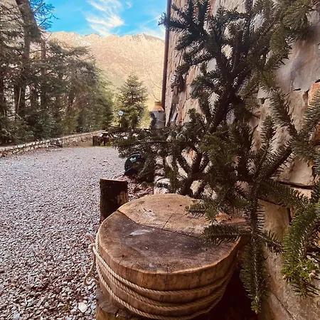 Pinecone Lodge, River Garden * Eptalofos